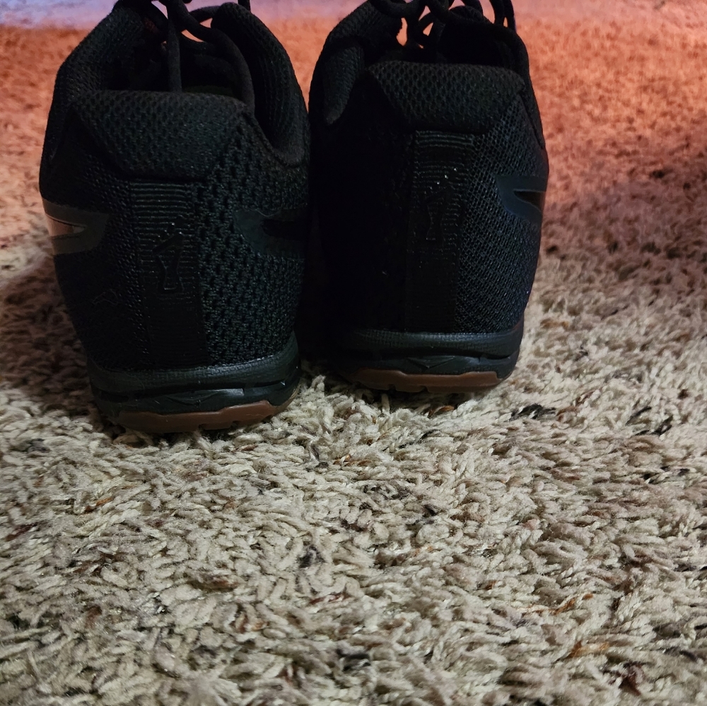INOV 8 black athletic running shoes.  F-Lite 235 V3 - Picture 4 of 7